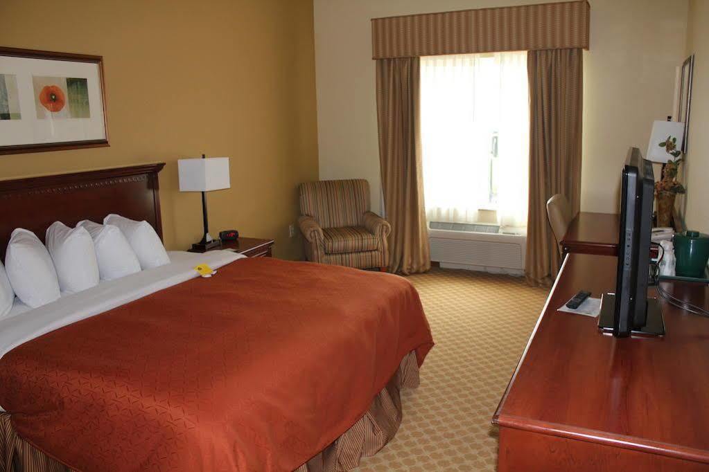 Country Inn & Suites By Radisson, Wilson, Nc Bagian luar foto